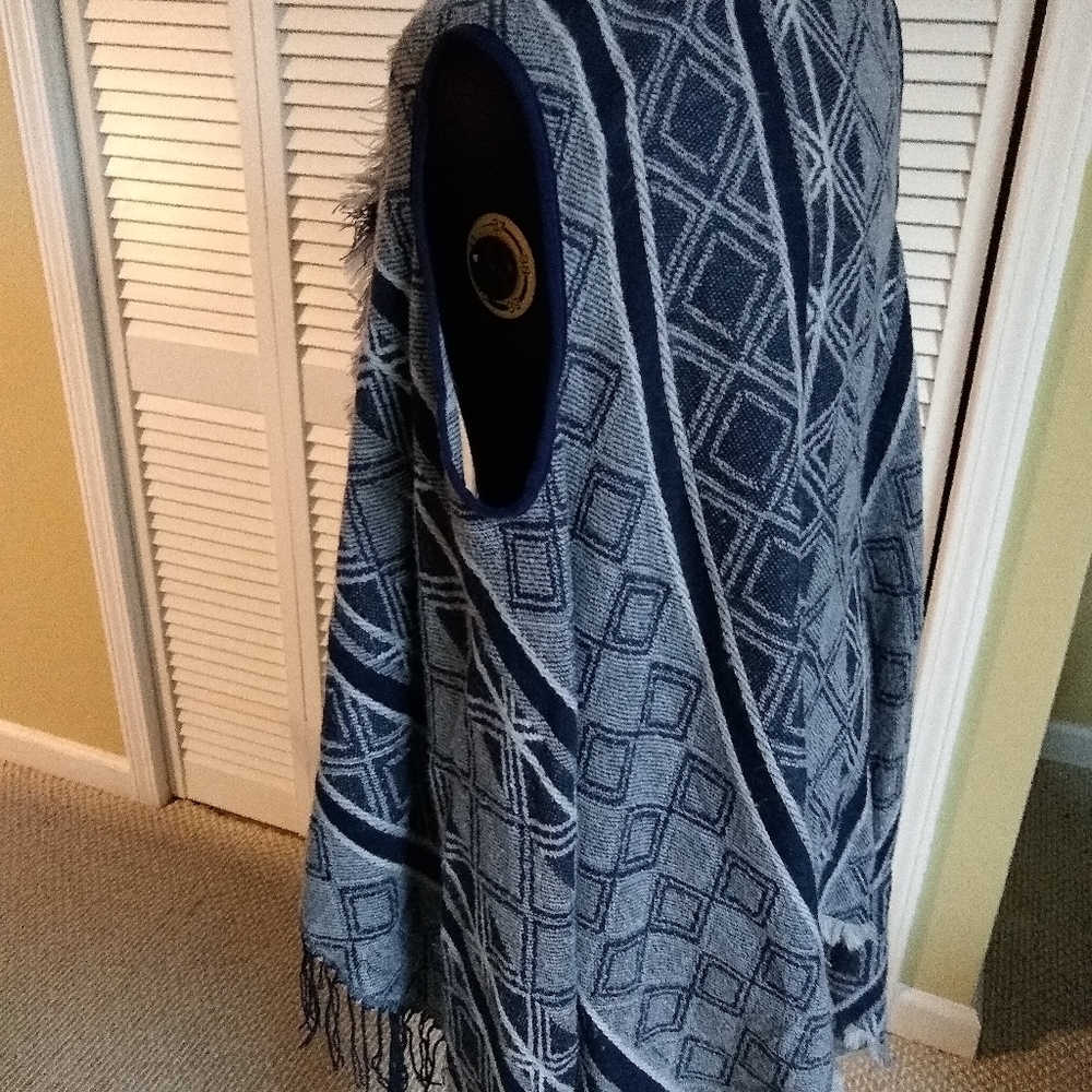 Vest - Picture 4 of 5